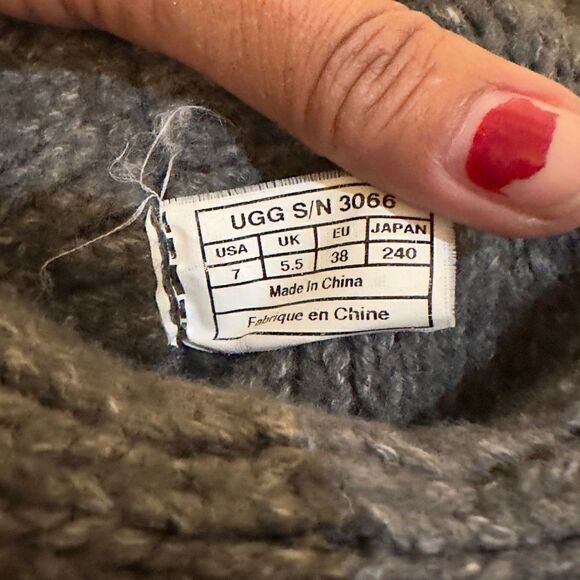 UGG BOOTS SIZE 7 - Picture 8 of 8